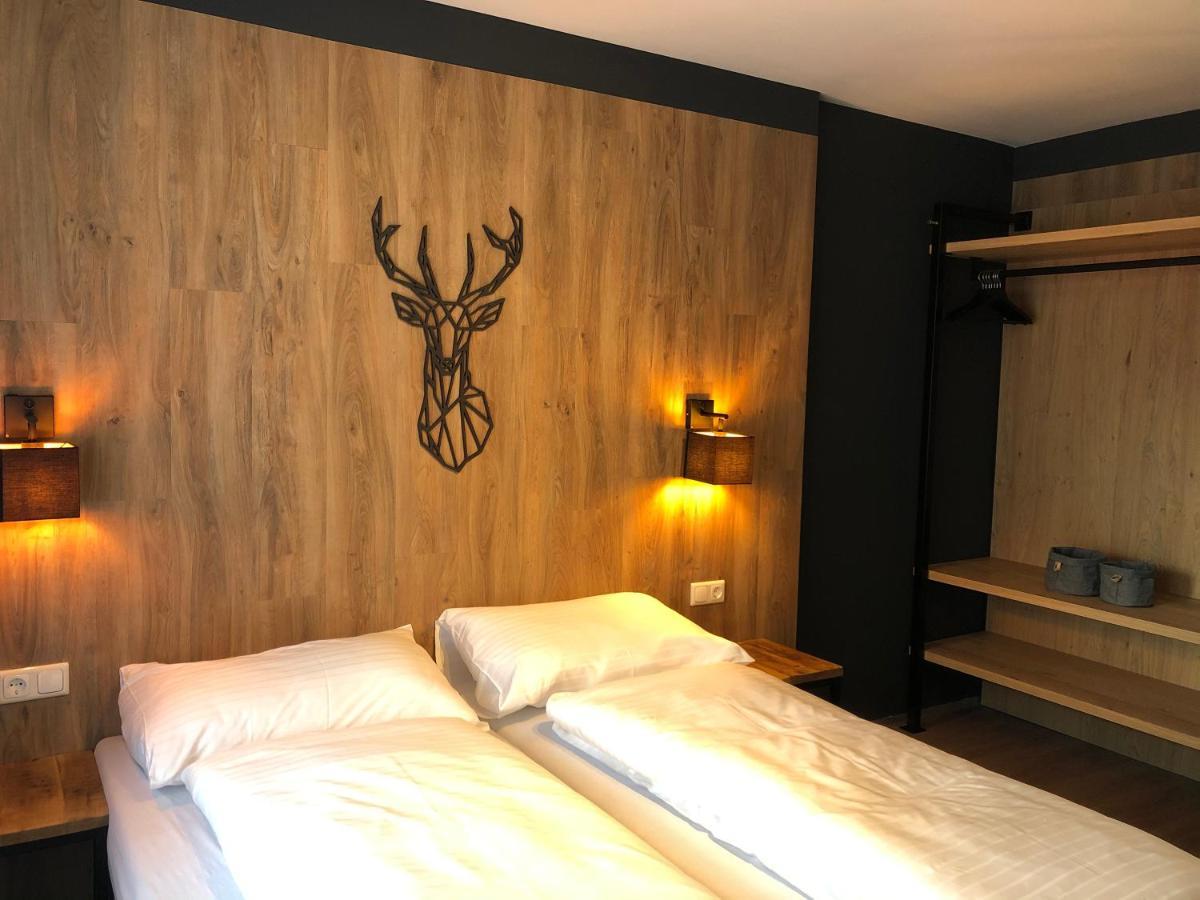 Dahoam by Sarina - Village Appartements Zell am See Bagian luar foto